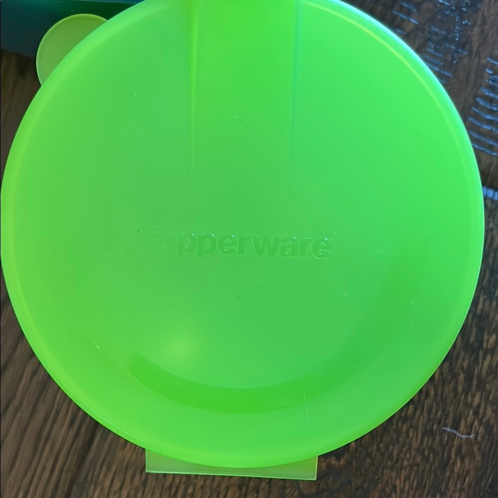 Tupperware Vegetable Storage - Picture 3 of 7
